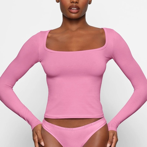 SKIMS Tops - Skims Vintage Scoop Long-Sleeve T-Shirt